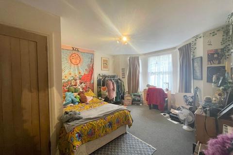 3 bedroom flat to rent, Seafield Road, Hove, East Sussex