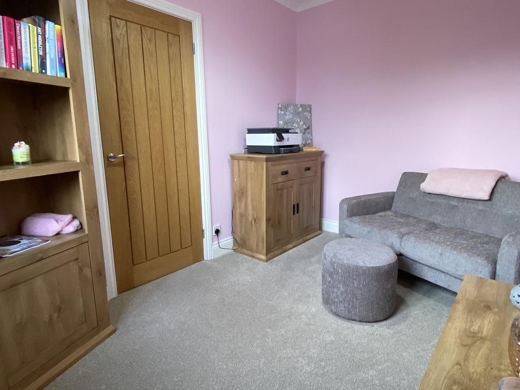Sitting Room/Dining Room