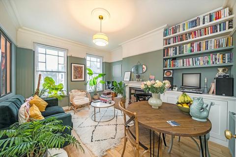 2 bedroom flat to rent, Ferme Park Road, London N8