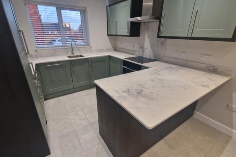 3 bedroom detached house to rent, Pipers Drive, Cannock, Staffordshire, WS11
