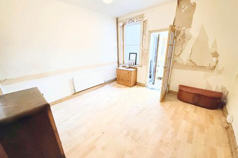 undefined, Burton-on-Trent DE14