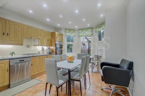 2 bedroom ground floor flat for sale, Drayton Road, London, NW10