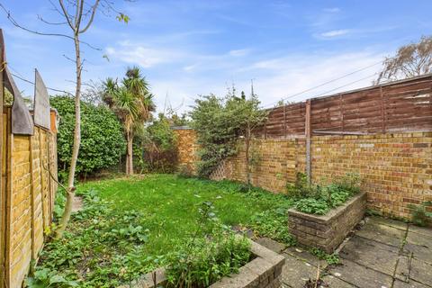 3 bedroom end of terrace house for sale, Chichester Way, Feltham, Middlesex, TW14