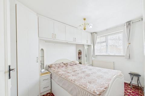 3 bedroom end of terrace house for sale, Chichester Way, Feltham, Middlesex, TW14