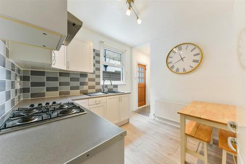 1 bedroom flat to rent, Fortescue Road, Colliers Wood SW19