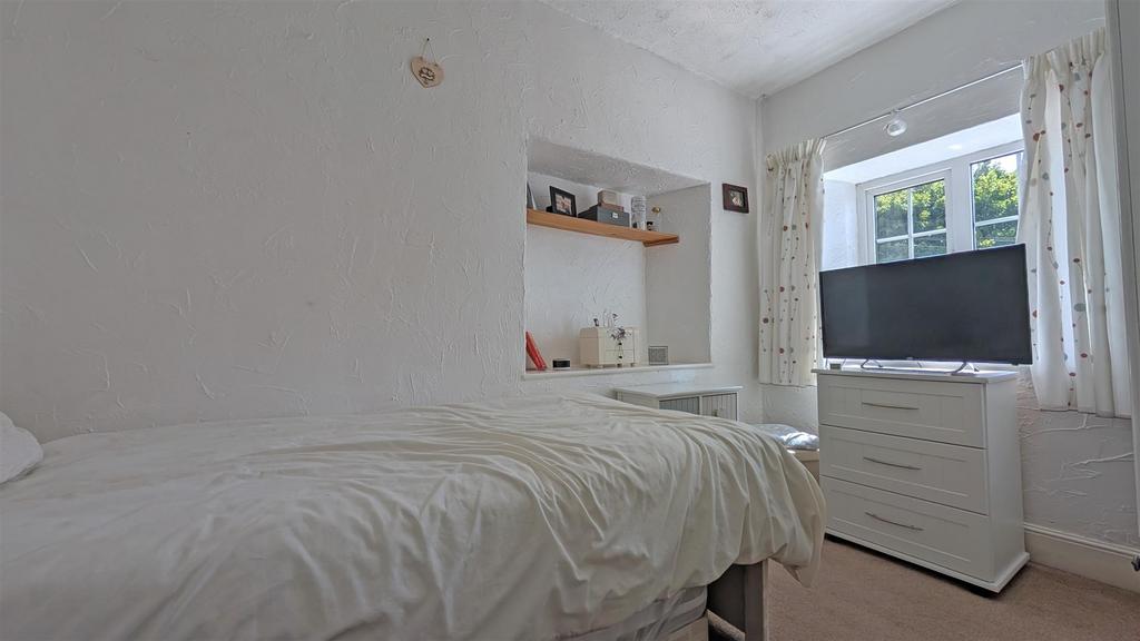 Fourth bedroom