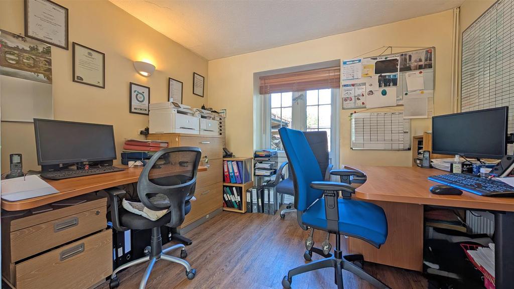 Dining room/office