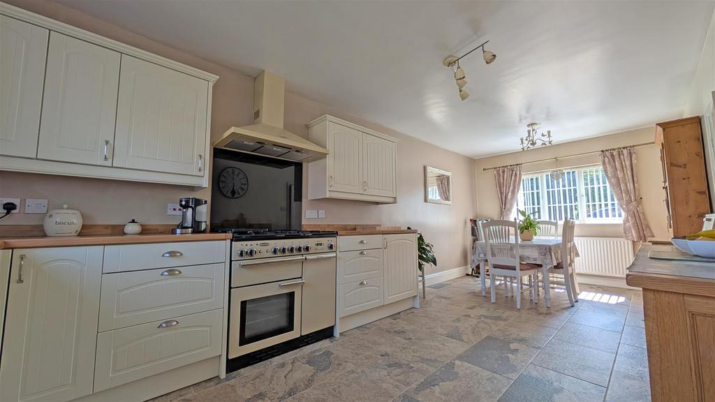 Kitchen/dining room
