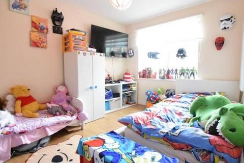 2 bedroom flat to rent, Lowther Road, Bournemouth BH8