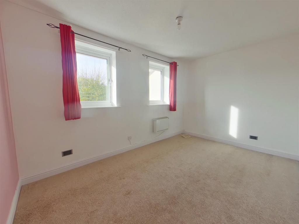 Back Bedroom .jpg