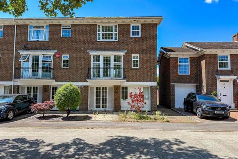 4 bedroom end of terrace house for sale, Little Green, Alverstoke, Gosport, Hampshire, PO12 2EX