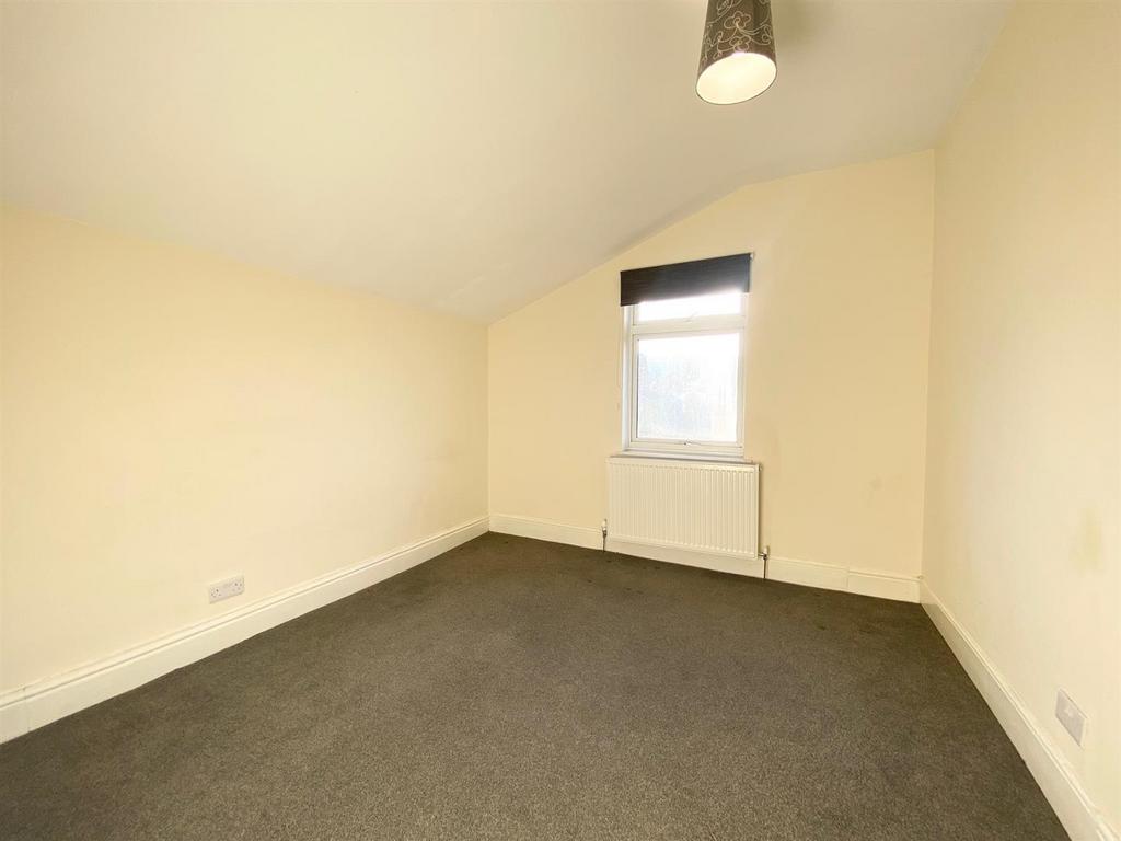 Bedroom 3 1.jpg