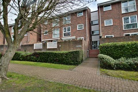 2 bedroom flat to rent, Hayes Lane, Beckenham BR3