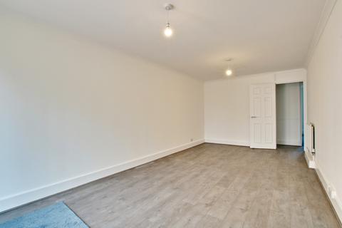 2 bedroom flat to rent, Hayes Lane, Beckenham BR3