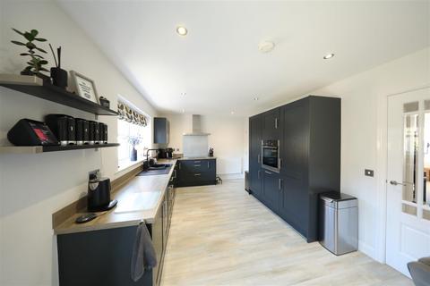 undefined, Crane Road, Kingswood, Hull