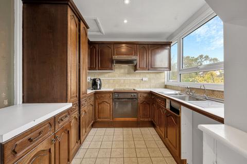 3 bedroom flat for sale, St Pauls Cray Road, Chislehurst, BR7