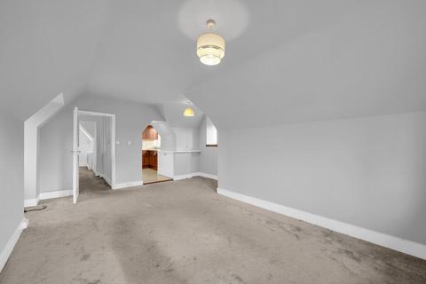 3 bedroom flat for sale, St Pauls Cray Road, Chislehurst, BR7