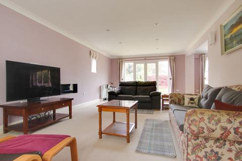 undefined, Sky End Lane, Hordle, Lymington, SO41