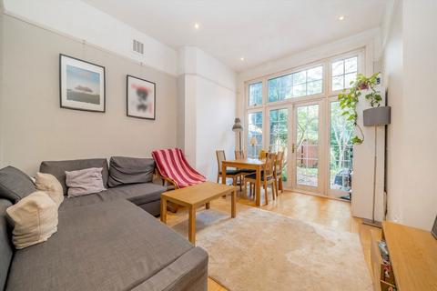 3 bedroom flat for sale, Shoot Up Hill, London NW2