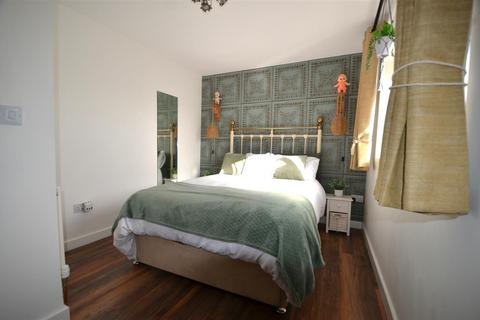 12 Brompton Crescent, Aylesbury, HP19 9JX