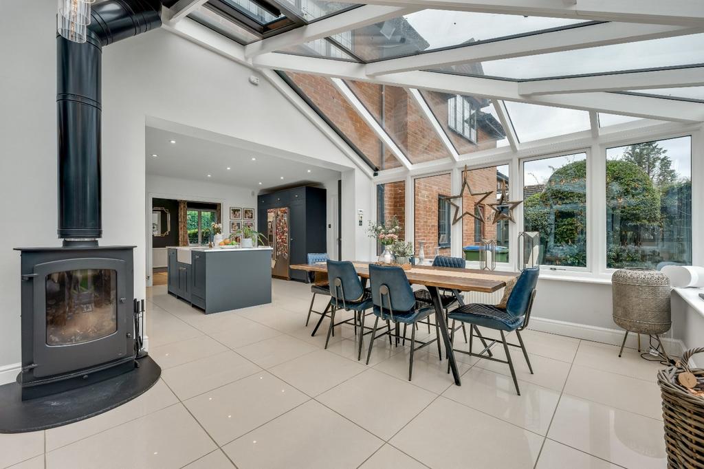 Dining/Family Room