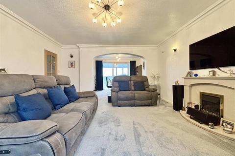 undefined, Thorpe Road, Bradford BD13