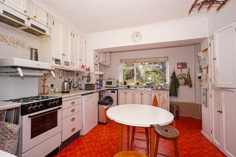 4 bedroom detached house for sale, St. Helens Park Road, Hastings
