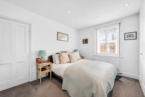 undefined, Barons Court Road, London, Greater London, W14