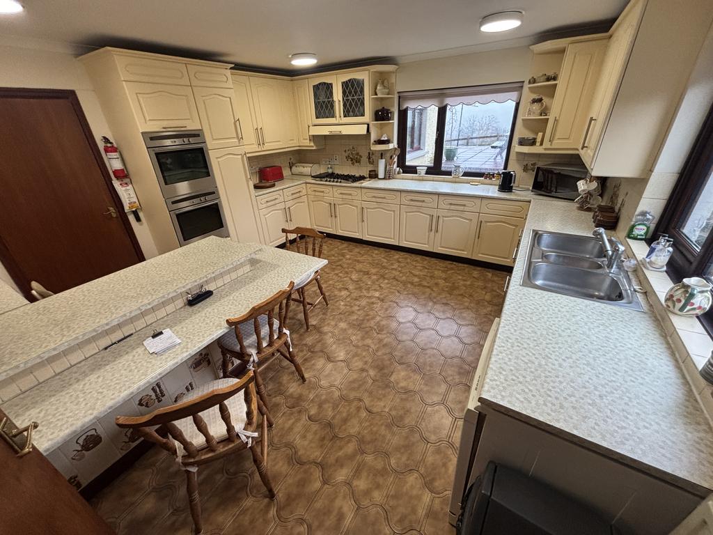 Kitchen (second image)