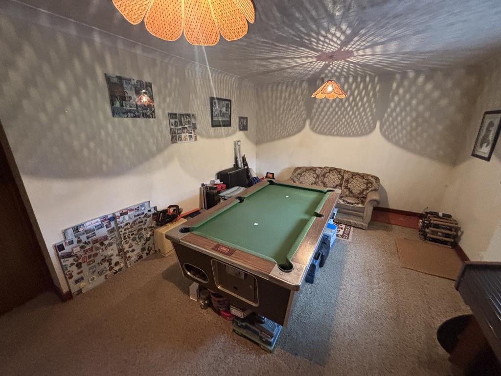 Games room/bedroom 6