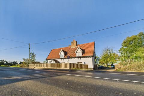 undefined, Norwich Road, Long Stratton