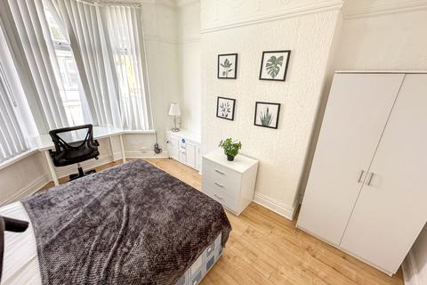 5 bedroom house to rent, Albert Edward Road, L7 8SA,