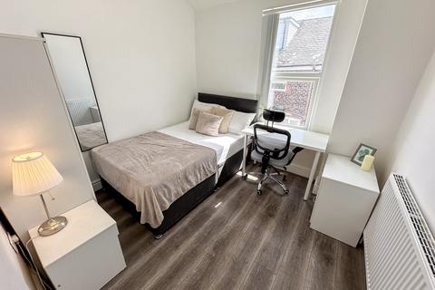 5 bedroom house to rent, Albert Edward Road, L7 8SA,