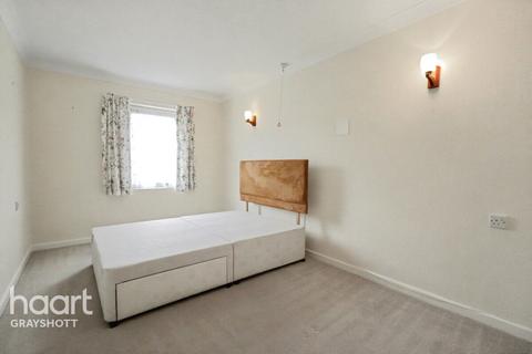 1 bedroom apartment for sale, Wey Hill, Haslemere