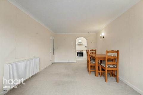 1 bedroom apartment for sale, Wey Hill, Haslemere