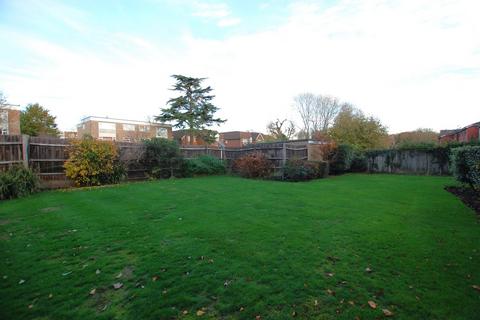 1 bedroom apartment to rent, Bromley Grove, Bromley, BR2