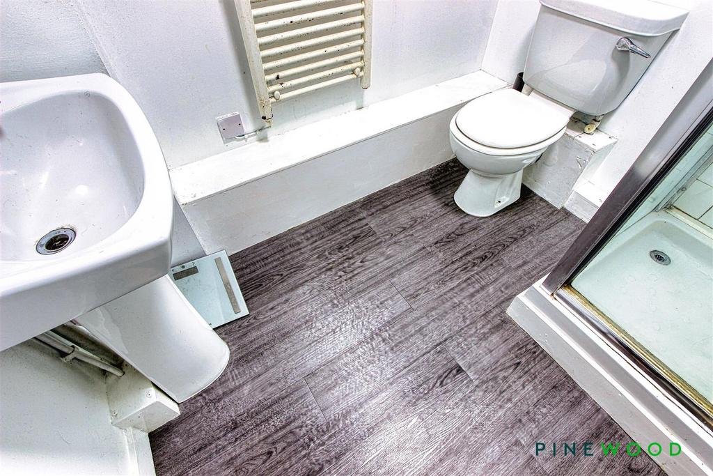 Ensuite shower room