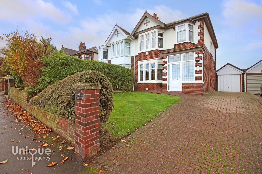 staining-road-blackpool-fy3-3-bed-semi-detached-house-260-000