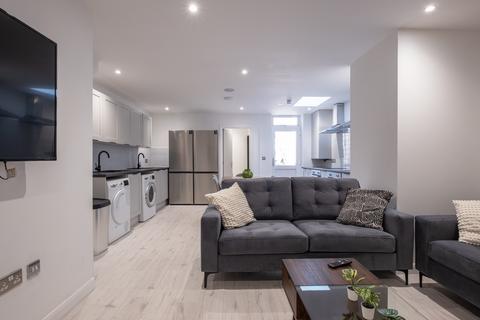 6 bedroom house of multiple occupation to rent, at Liverpool, 38, Fleet Street SA1