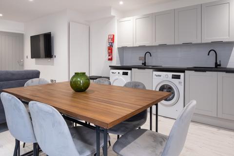 6 bedroom house of multiple occupation to rent, at Liverpool, 38, Fleet Street SA1