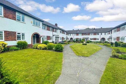 Brooklands Road, Sale, M33