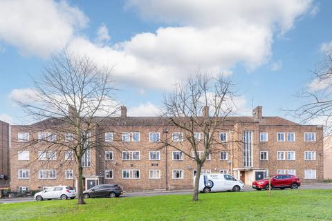 Balham Hill, Clapham South, London, SW12