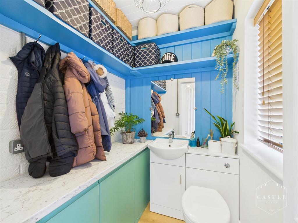 Guest cloakroom