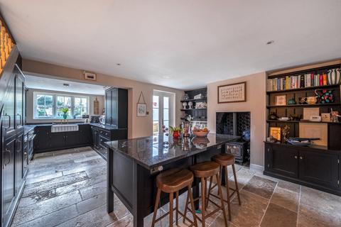 3 bedroom end of terrace house for sale, Chaucer Road, London, SE24