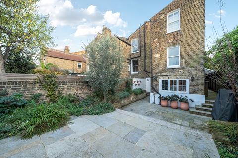 3 bedroom end of terrace house for sale, Chaucer Road, London, SE24
