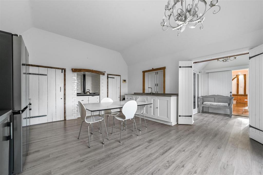 Kitchen/Breakfast