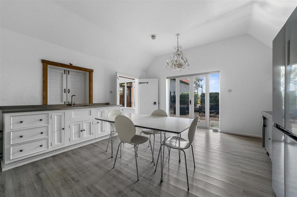 Kitchen/Breakfast