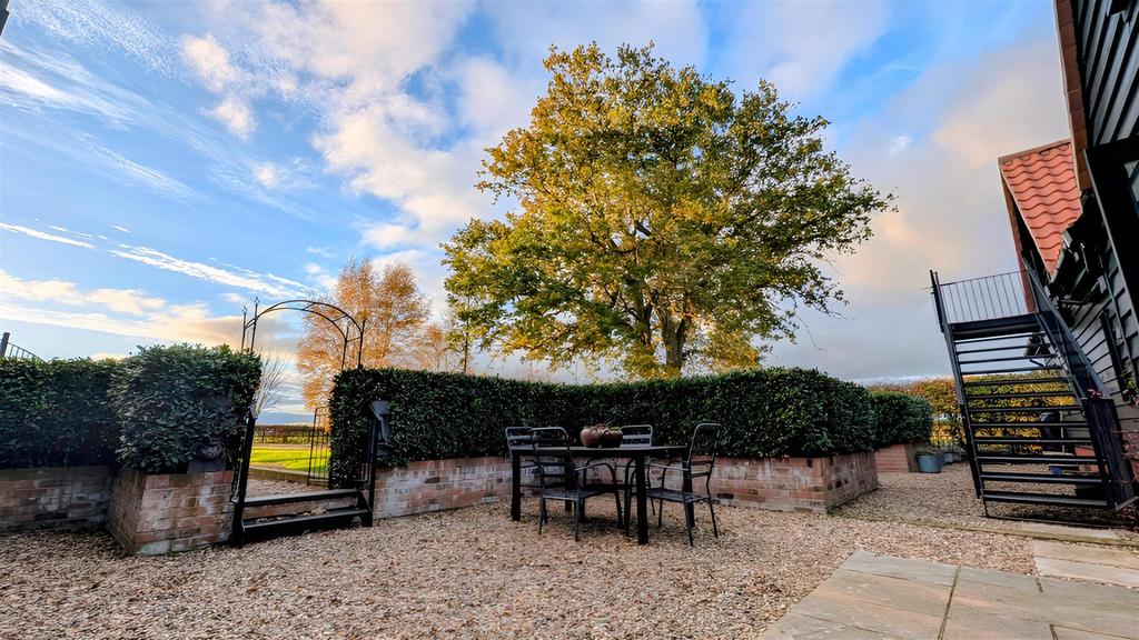 Courtyard Seating Area