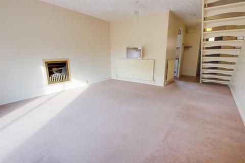 3 bedroom semi-detached house to rent, Stafford Grove, Shenley Church End