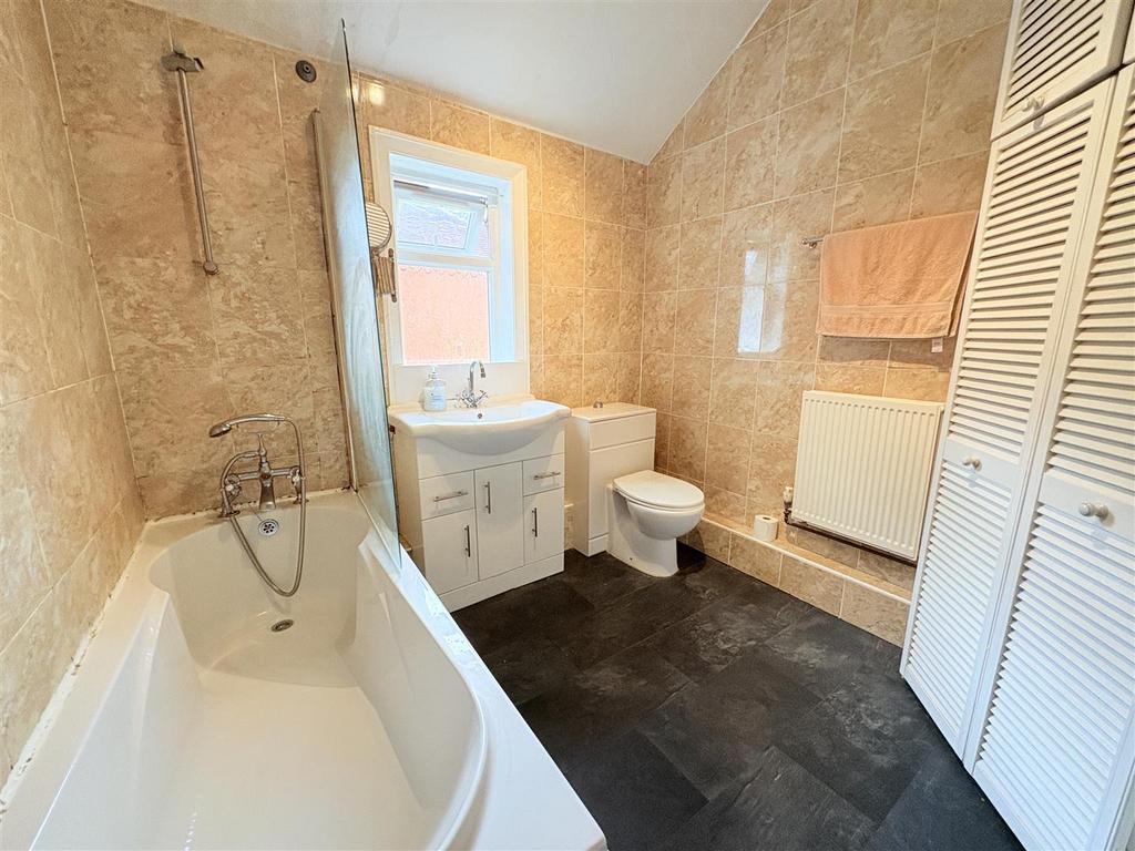 First Floor Bathroom
